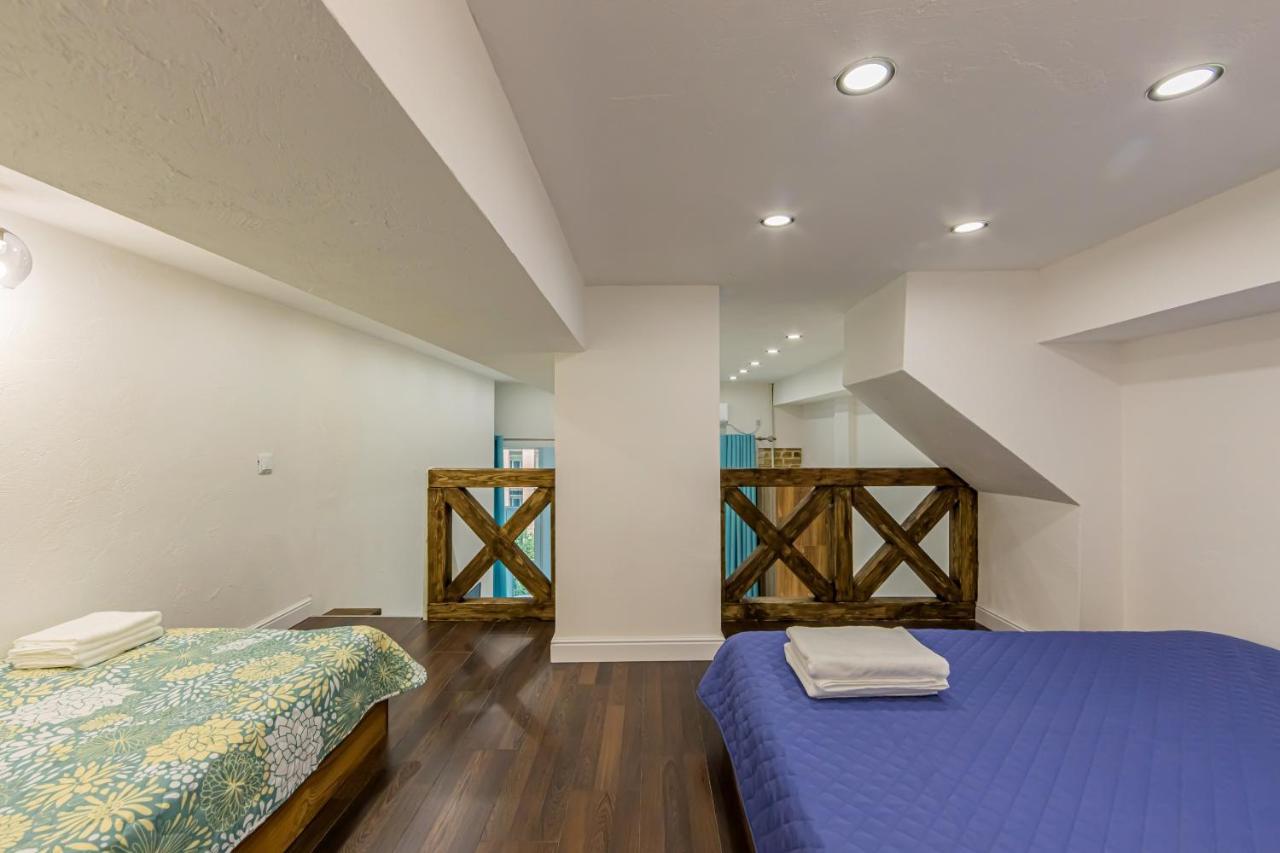 Kyiv Saksahanskoho Apart Hotel Dış mekan fotoğraf