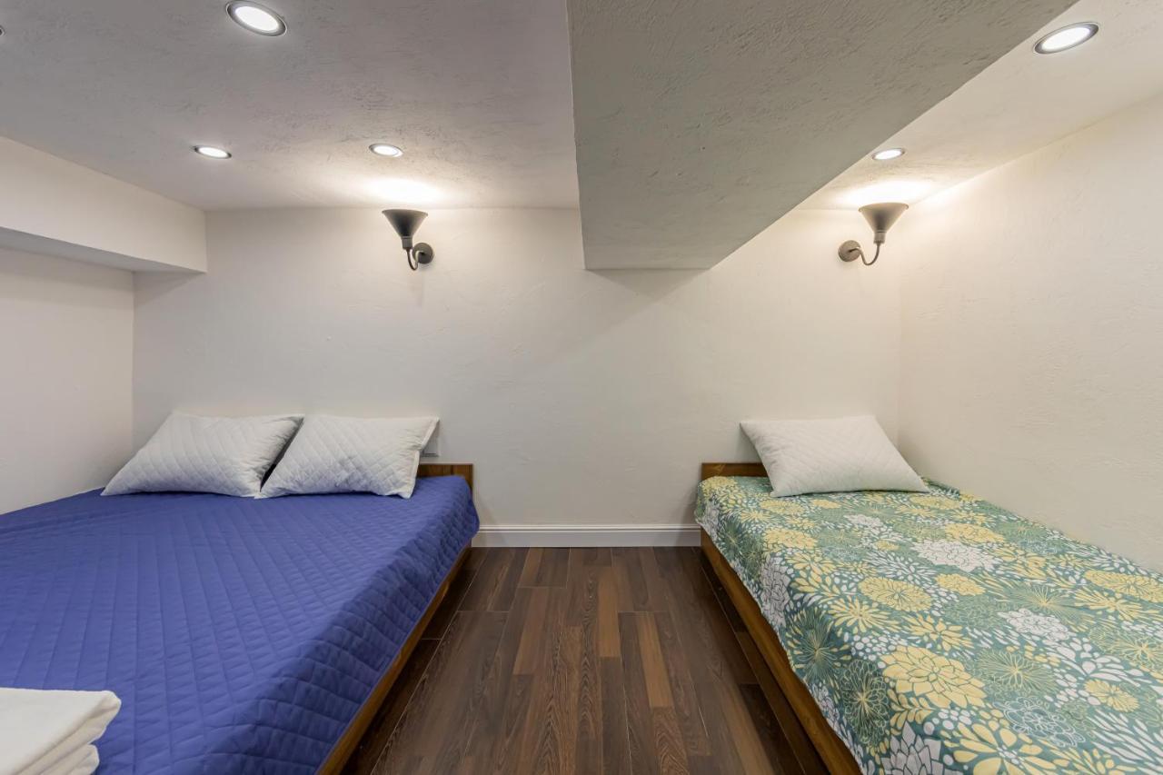 Kyiv Saksahanskoho Apart Hotel Dış mekan fotoğraf
