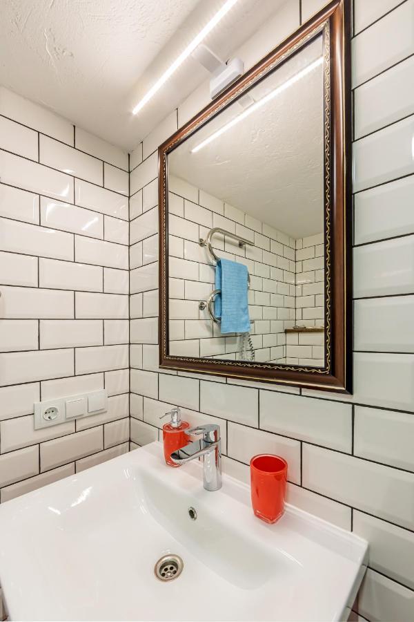 Kyiv Saksahanskoho Apart Hotel Dış mekan fotoğraf